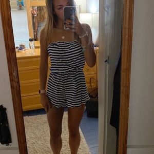NAVY BLUE & WHITE STRIPED ROMPER // SIZE 6